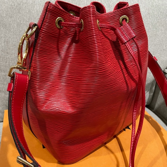 Louis Vuitton Petit Noe Epi Red - Picture 7 of 16